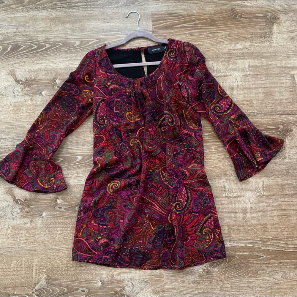 MINKPINK Magic Carpet dress- long bell sleeve 70s print mini shift dress